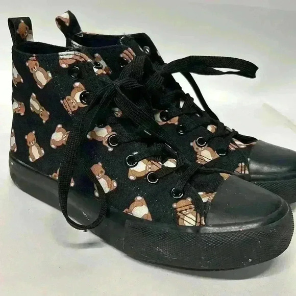Hot Topic Shoes - Hot topic, size 6 lace, teddy bear, black shoes high top sneakers hi-top